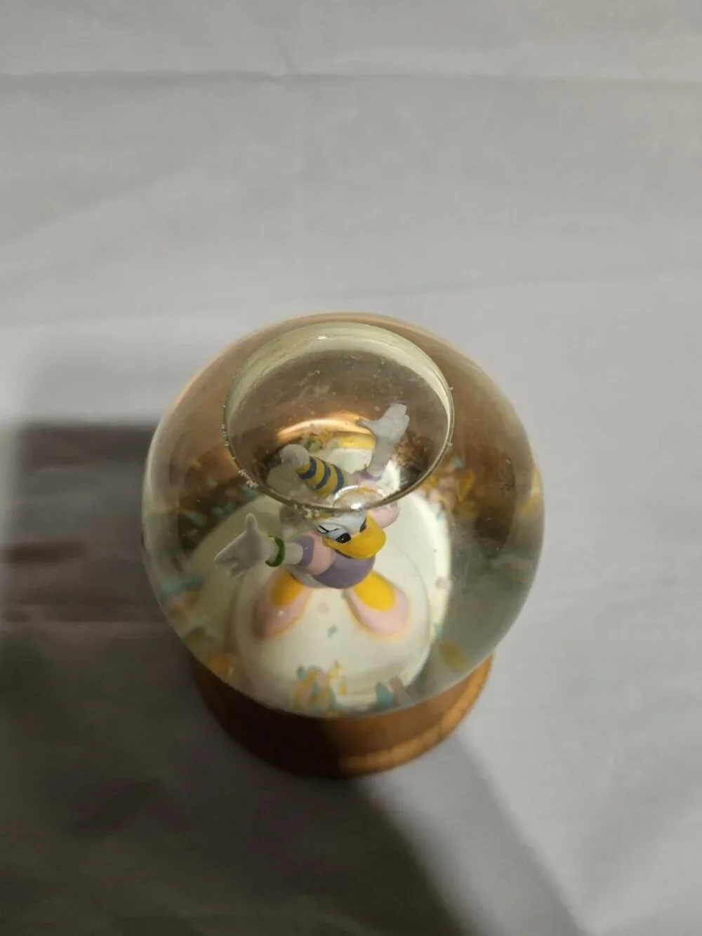 Disney Daisy Duck Crystal Snow Globe Vintage New England Collectors Society 1989